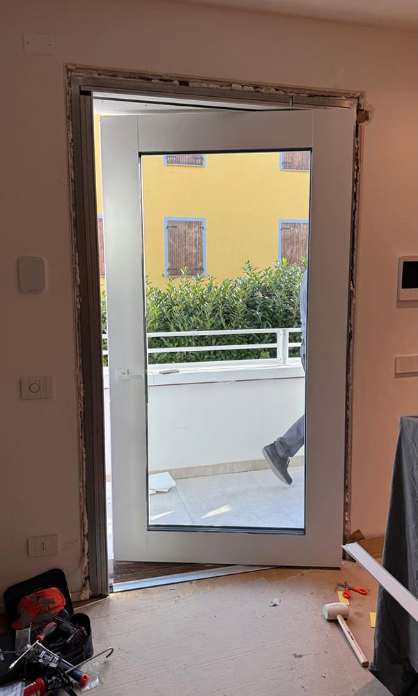 regolazione-di-anta-e-telaio